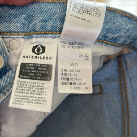 Levi 501 denim shorts size W 31 - Picture 4 of 4